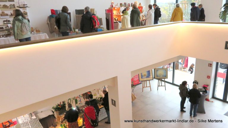 Kunsthandwerkermarkt-Lindlar-2T-Event-Location-112023-Silke-Mertens (67)